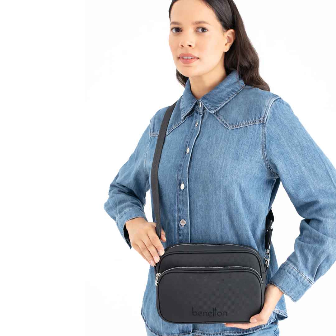 Benetton Bayan Çapraz Çanta Bnt 1653 Siyah Benetton Bayan Çapraz Çanta Bnt 1653 Siyah