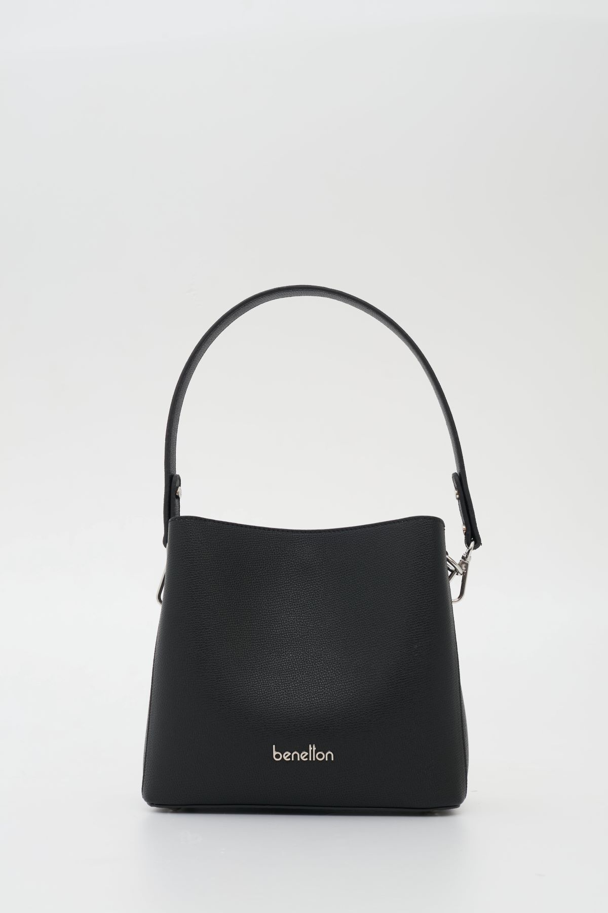 Benetton Bayan Omuz Çantası Siyah 1821 Benetton Bayan Omuz Çantası Siyah 1821