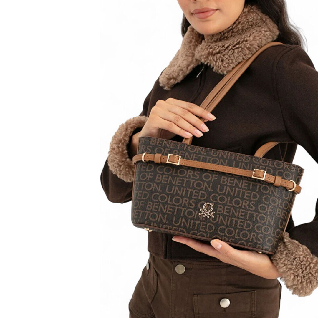 Benetton Monogram Bayan Omuz Çantası Bnt 1663 Kahve-Taba Benetton Monogram Bayan Omuz Çantası Bnt 1663 Kahve-Taba