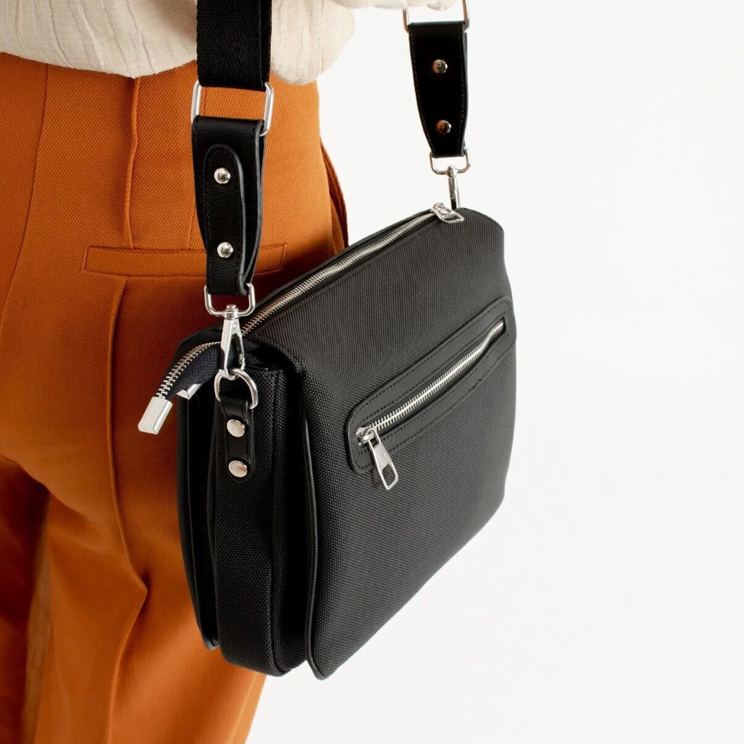 Just Polo Kadın Üç Bölmeli Lakoste Kumaş Çapraz ve Omuz Çantası Siyah Just Polo Kadın Üç Bölmeli Lakoste Kumaş Çapraz ve Omuz Çantası Siyah